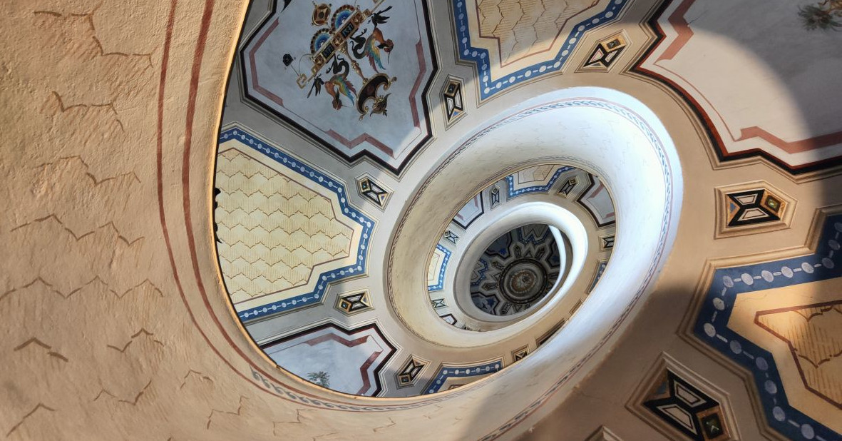Palazzo Barozzi (MO): scala a chiocciola