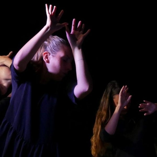 Compagnia teatrale Canto di Antigone (MO) - Attrice