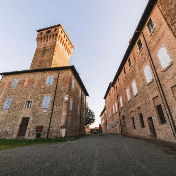 Cammino dell'Unione (MO) - Sentiero tra il borgo