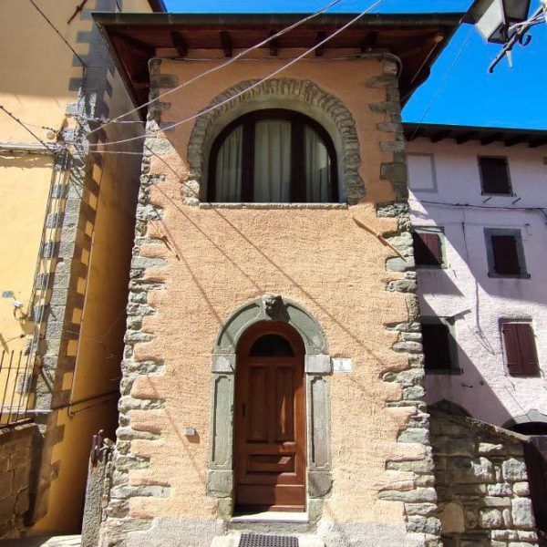 Abitazione a torre Borgo di Fiumalbo