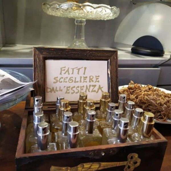 PRALC-Piccolo Museo ProfumAlchemico (MO)- Scatola con profumi