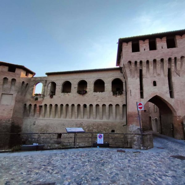 Borgo di Castellarano (RE) Mura esterne medievali