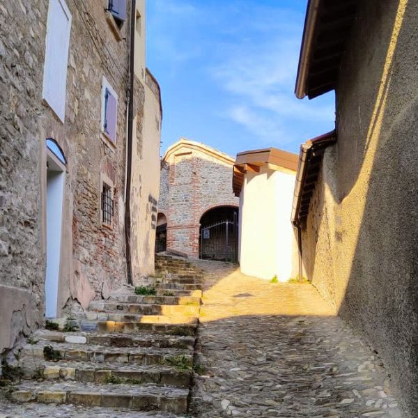 Borgo di Castellarano (RE) Viuzza acciotolata
