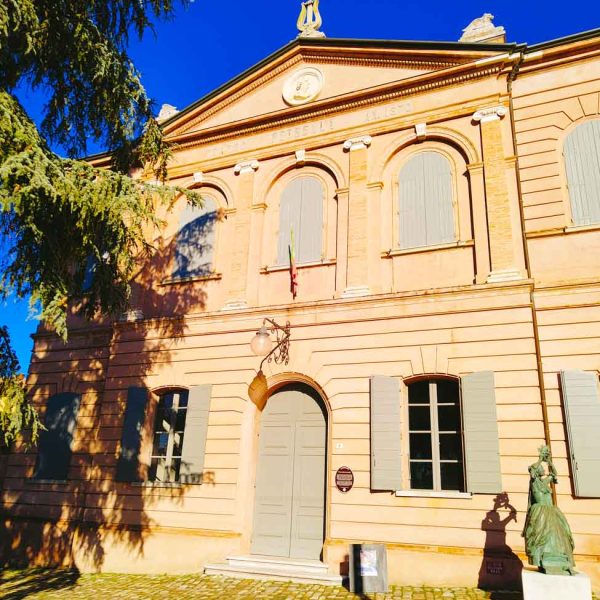 Teatro Petrella - Borgo di Longiano (FC)