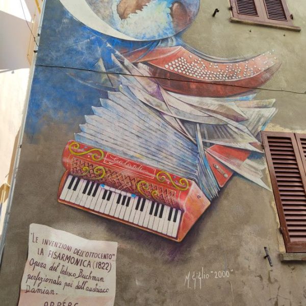 Murales La Fisarmonica - Borgo di Saludecio (RN)