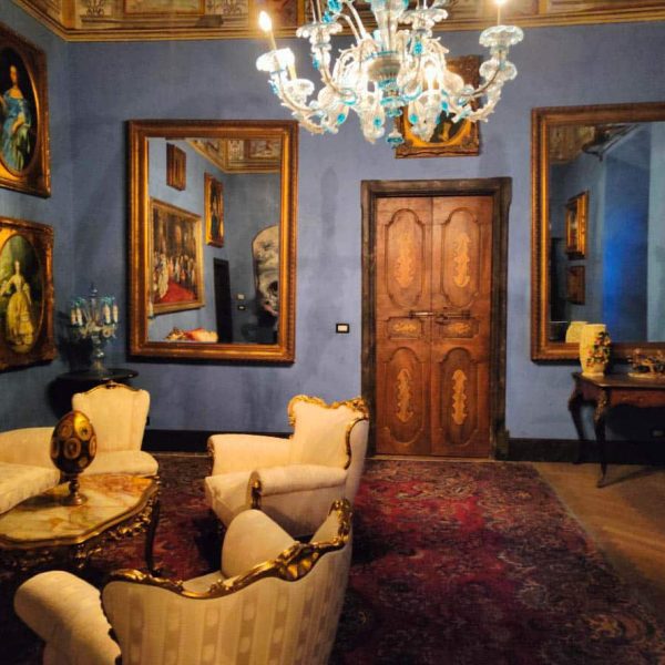 Borgo di Vigoleno (PC)- Castello - Sala interna arredata