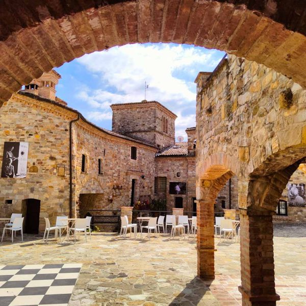 Borgo di Votigno (RE) - La piazza