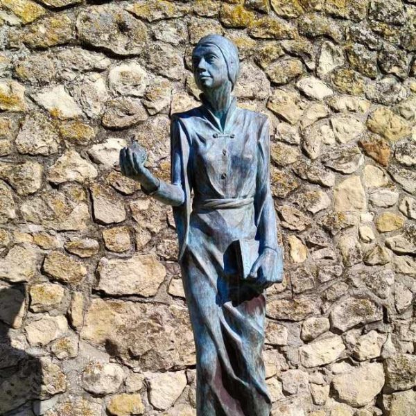 Castello di Canossa (RE) - Statua di Matilde di Canossa