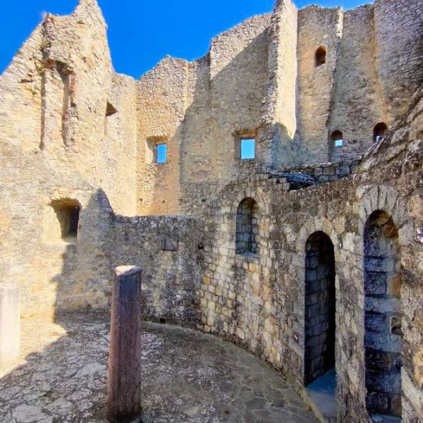 Castello di Canossa (RE) - Ruderi