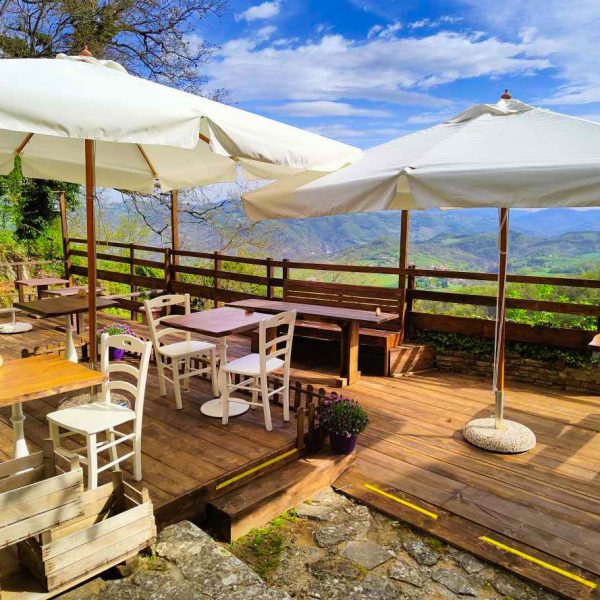 Castello di Carpineti (RE) - Terrazza del Ristorante