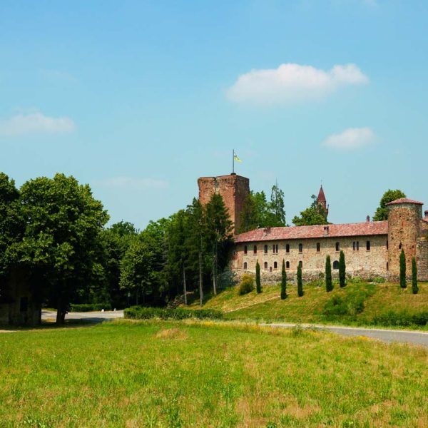 Castello di Rivalta (PC) - Vista esterna del Borgo