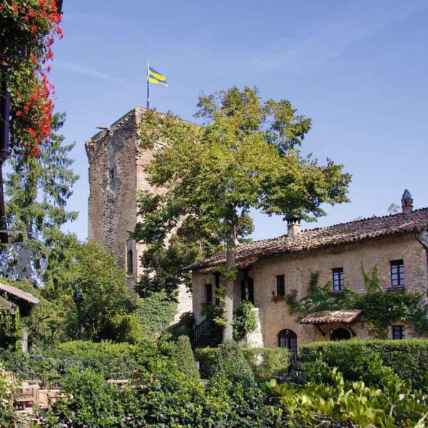 Castello di Rivalta (PC) - Vista del borgo