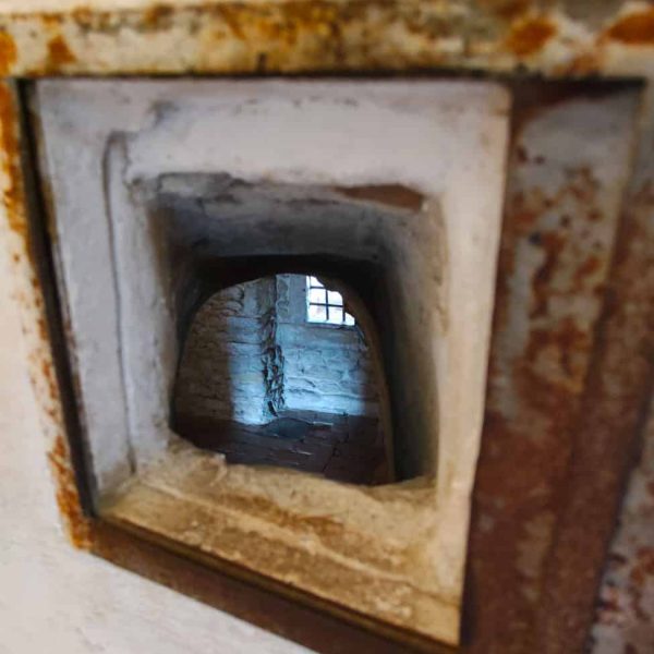 Fortezza di San Leo (RN) - Piccola apertura su cella di Cagliostro