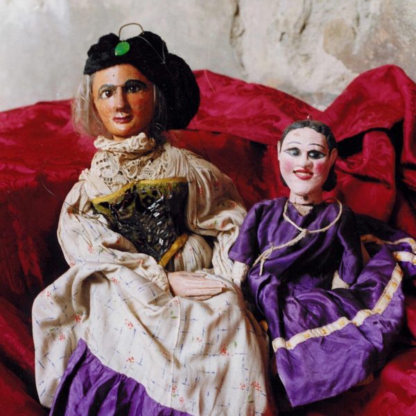 Museo Castello dei Burattini Due burattini, uomo e donna(PR) -
