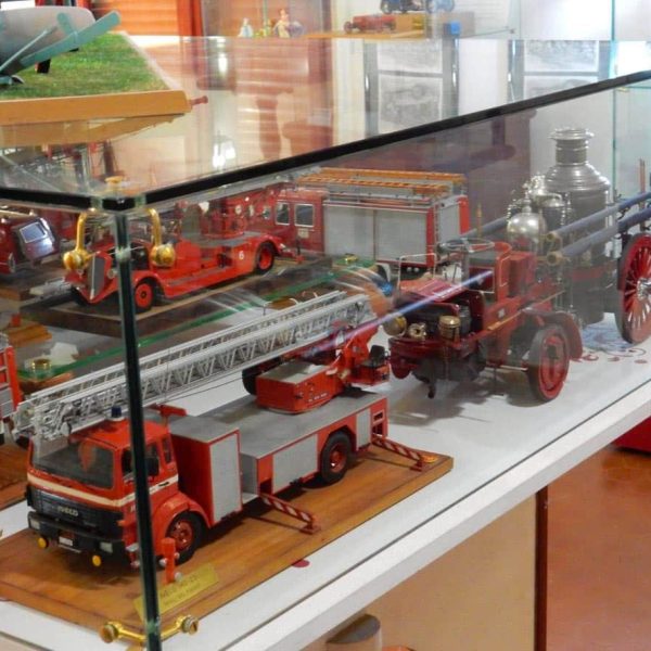 Museo del Modellismo Storico (FE) - Teca con modellini vigili del fuoro