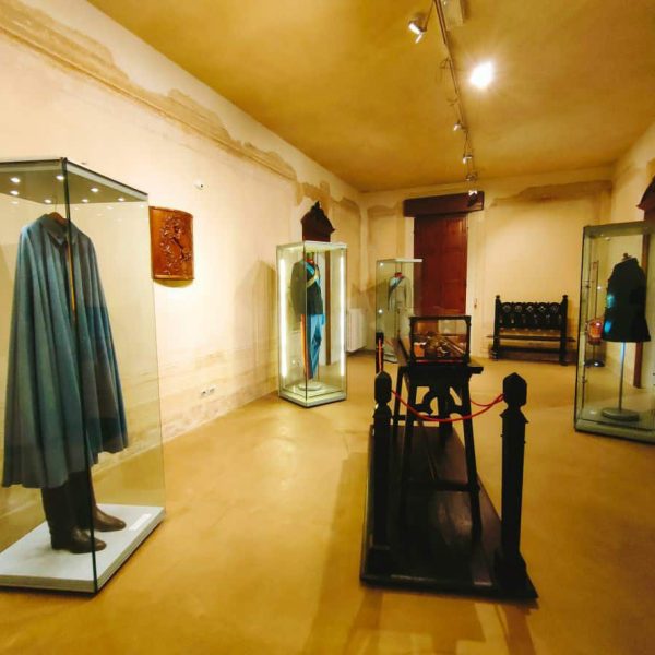 Museo Francesco Baracca (RA) - Sala con uniformi teche