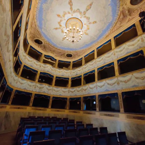 Teatro Mariani (RN) - Lampadario