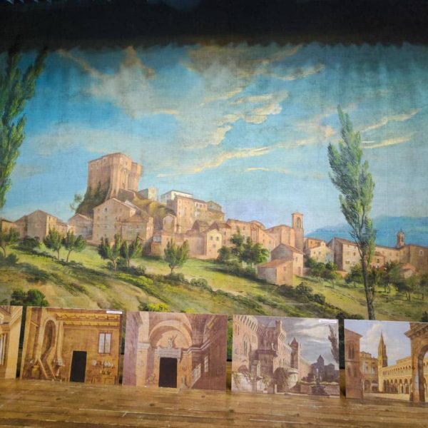 Teatro Mariani (RN) - Palcoscenico con fondale dipinto